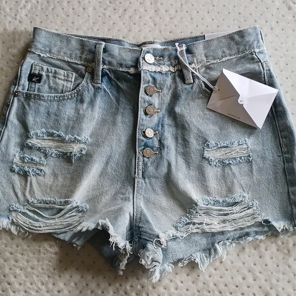 Kancan Women's Distressed Light Wash Jean Shorts - size 5/26 - Picture 8 of 16
